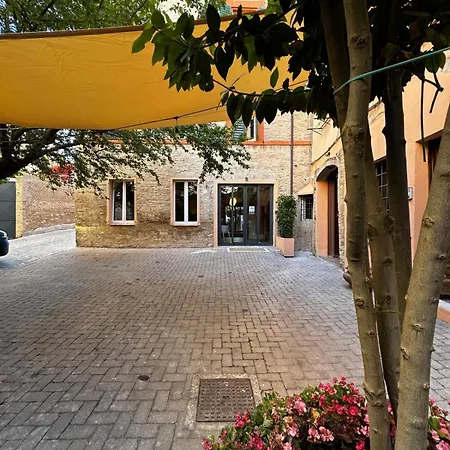 I Mecenati 3* 마체라타